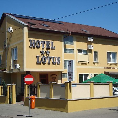 Hotel Lotus Αράντ Εξωτερικό φωτογραφία