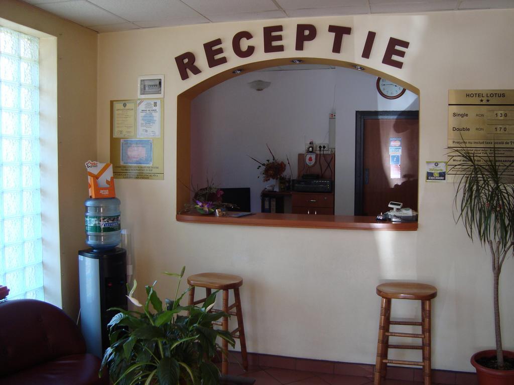 Hotel Lotus Αράντ Εξωτερικό φωτογραφία