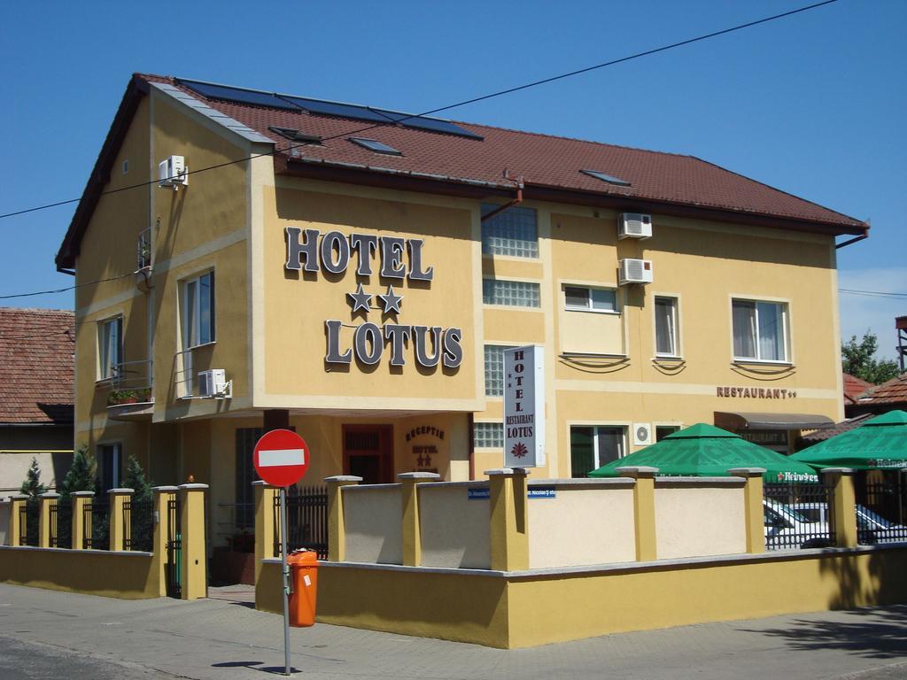 Hotel Lotus Αράντ Εξωτερικό φωτογραφία