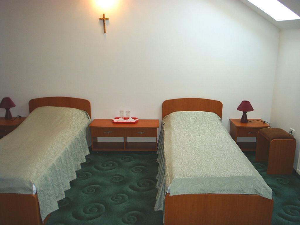Hotel Lotus Αράντ Δωμάτιο φωτογραφία