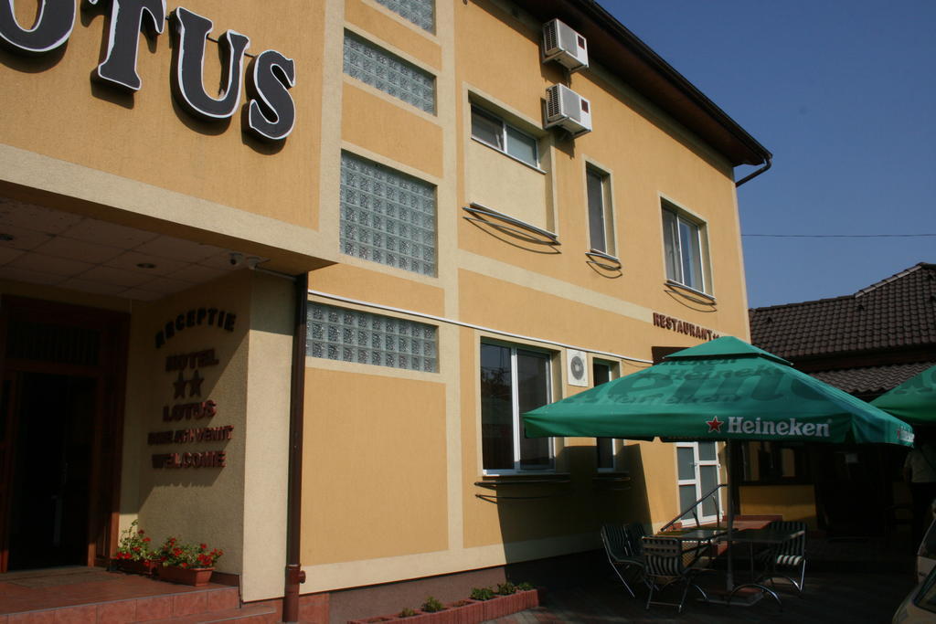 Hotel Lotus Αράντ Εξωτερικό φωτογραφία